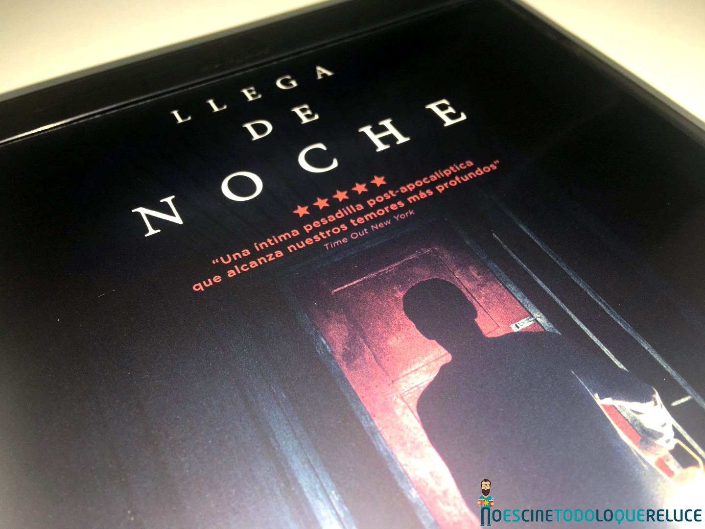 'Llega de noche': Reportaje fotográfico y detalles de la edición Blu-ray