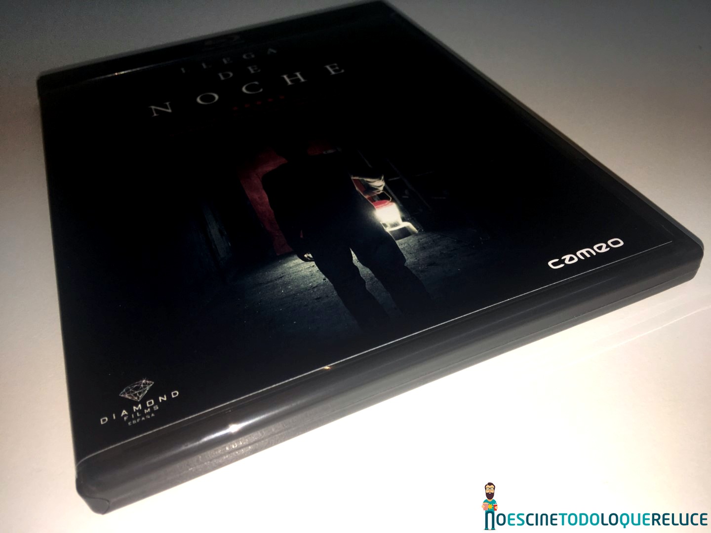 'Llega de noche': Reportaje fotográfico y detalles de la edición Blu-ray