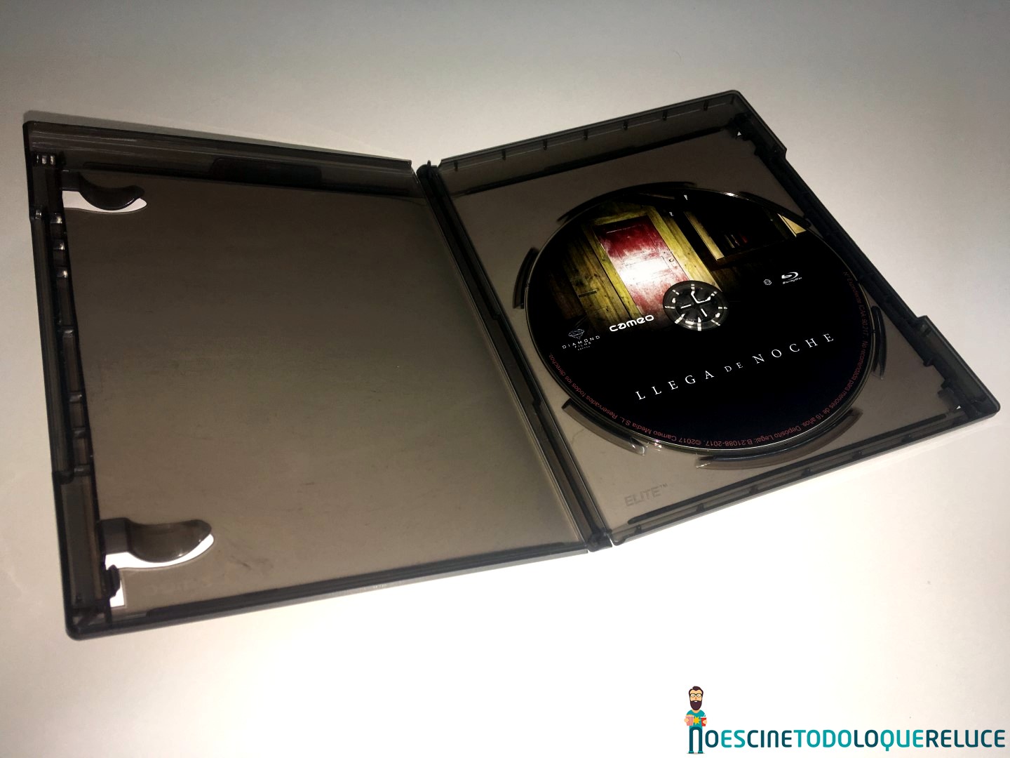 'Llega de noche': Reportaje fotográfico y detalles de la edición Blu-ray